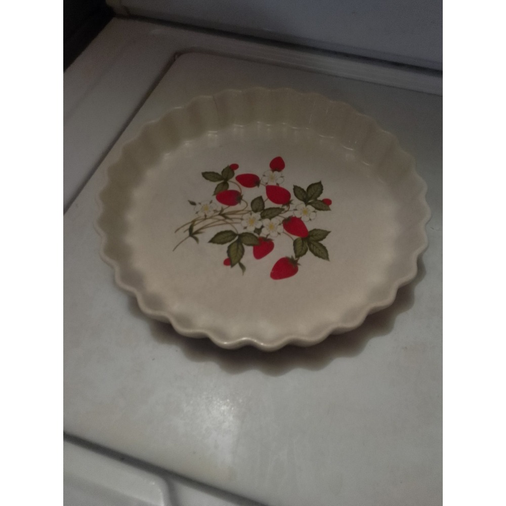 Discontinued‎ 10" Quinche By Sheffield Japan Strawberries & Cream Collection
